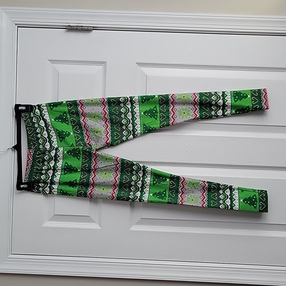 No Boundaries Tree Print Leggings - Picture 4 of 11